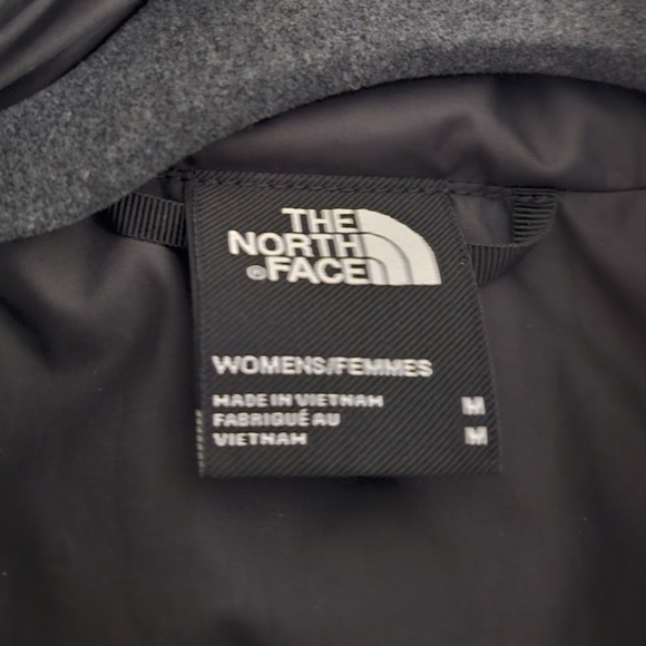 The North Face Black Puffer Vest - Picture 2 of 5
